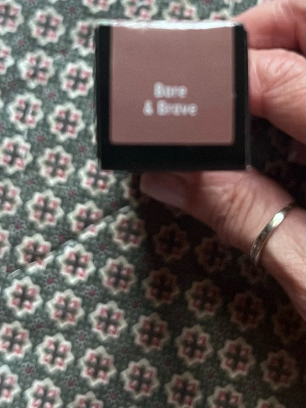 It cosmetics Black Superhero No-Tug Shadow Stick in Bare & Brave